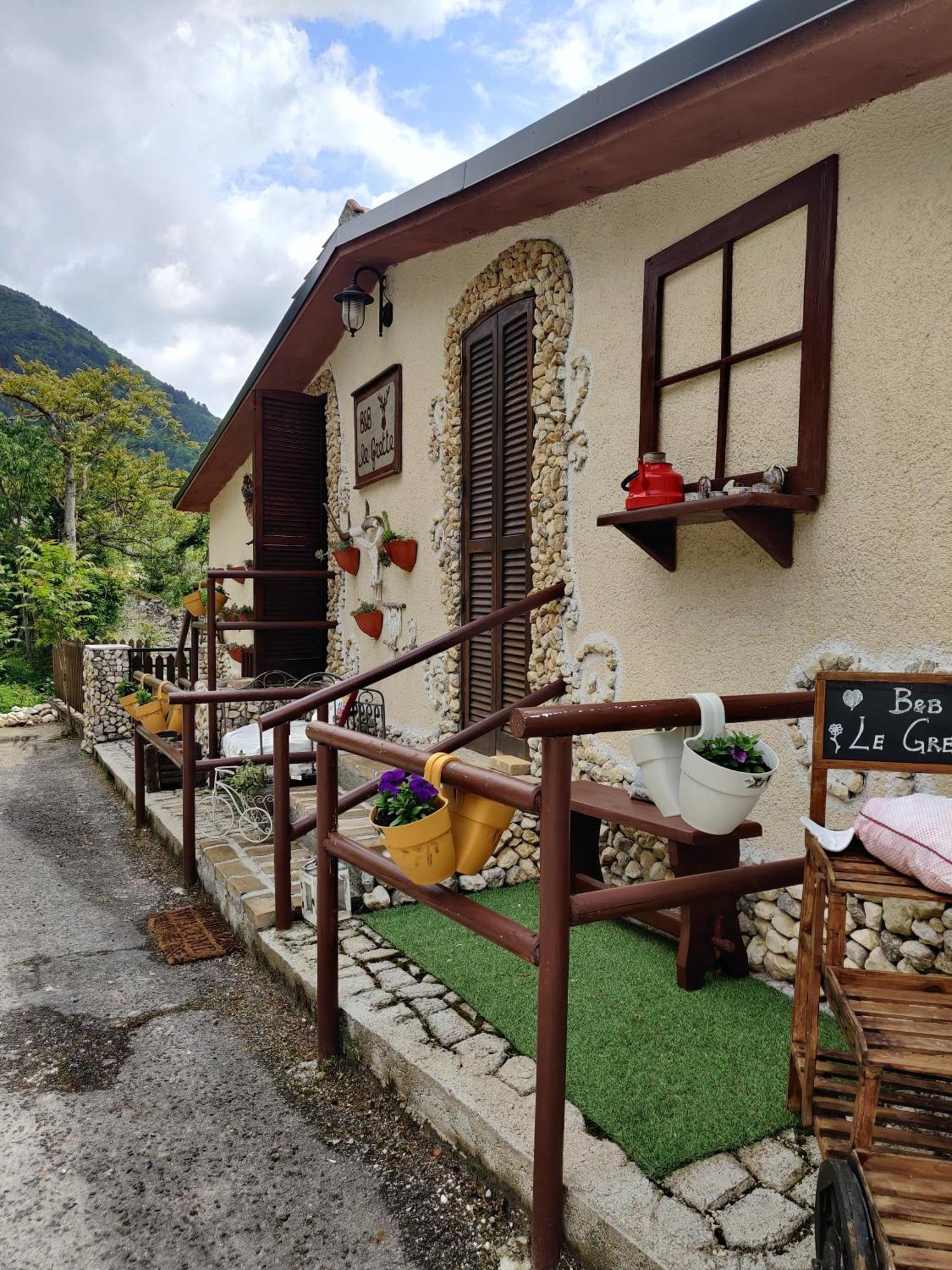 B&B Le Grette Gioia Dei Marsi Exterior foto